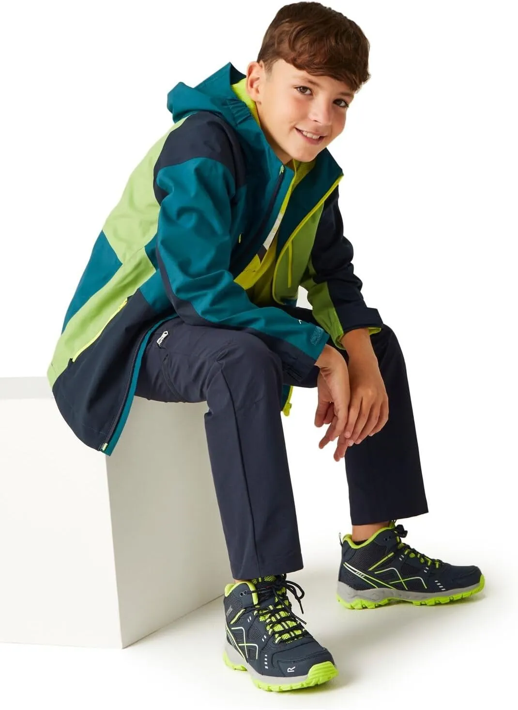 Boy's Regatta Kids' Highton V Waterproof JacketRegatta Boys Highton V Full Zip Waterproof Jacket
