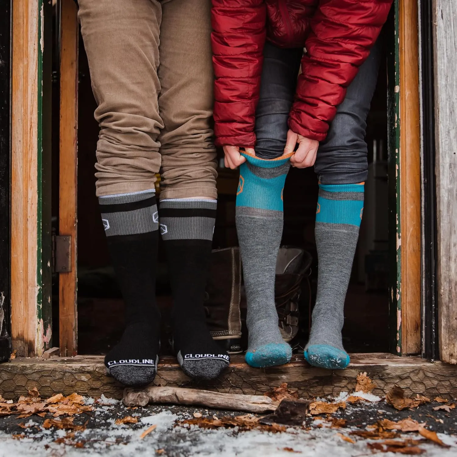 CloudLine, Merino Wool Socks for Men and Women, Mid-Calf Ski & Snowboarding Socks - Medium Cushioned & Moisture Wicking Socks