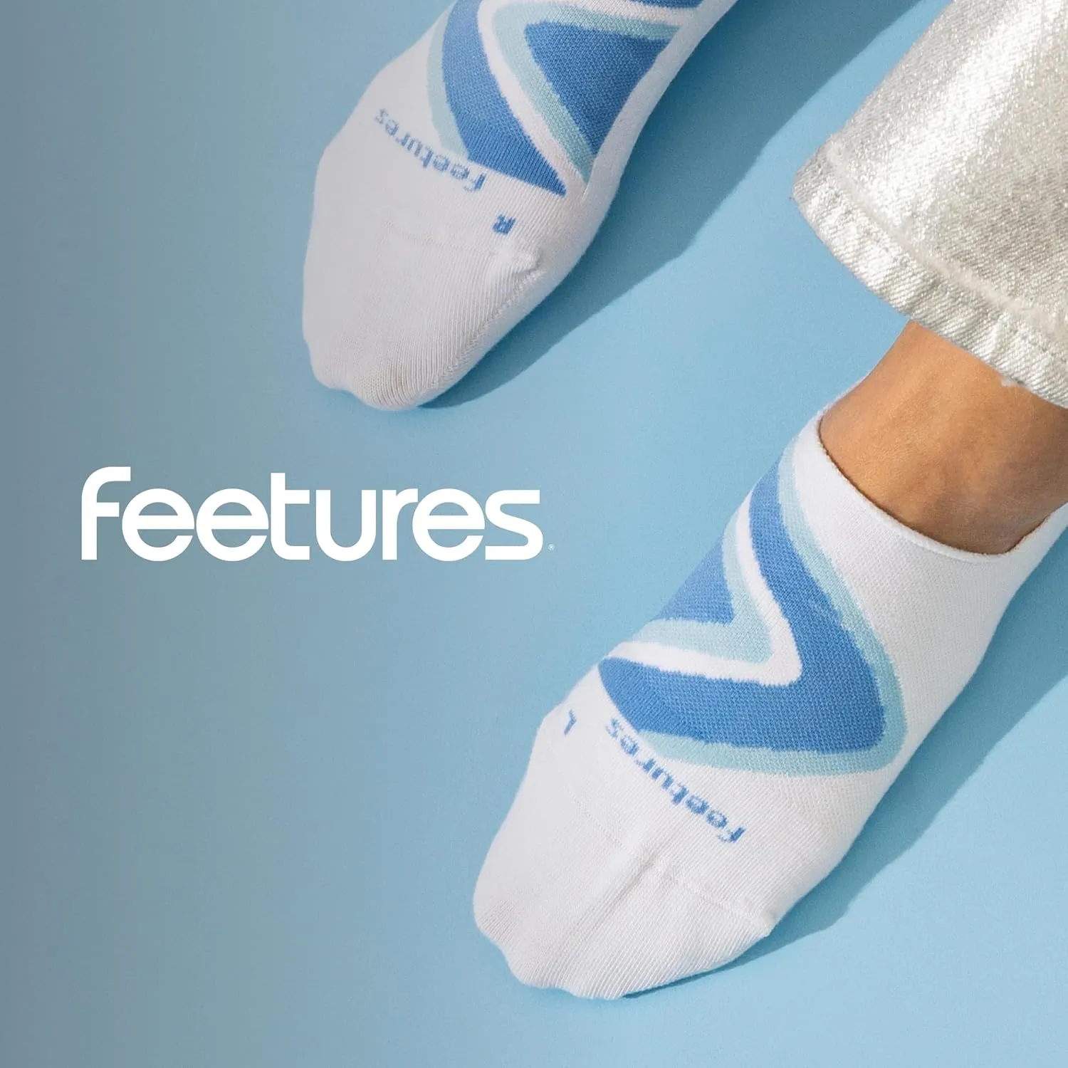 Feetures Everyday Ultra Light Cushion Invisible Sock for Women - Anti-Slip Sock Liner - (1 Pair)