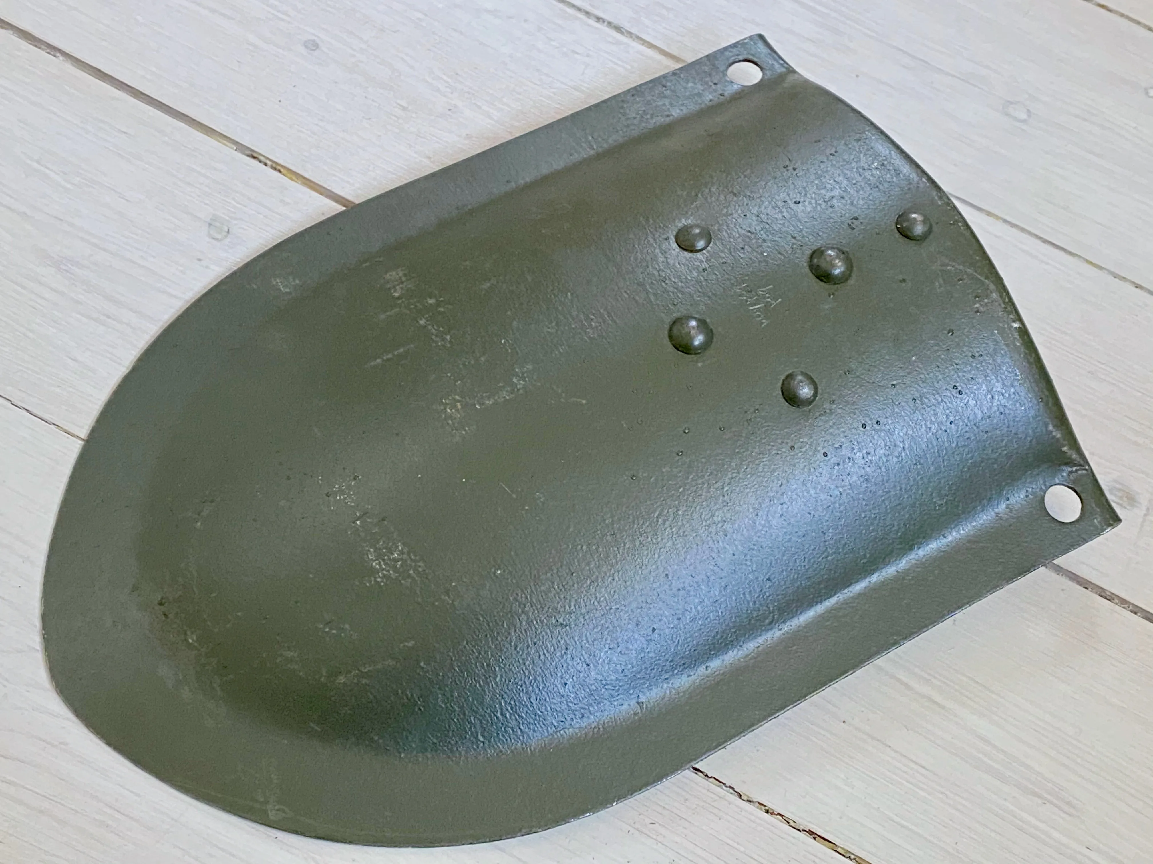 Folding shovel