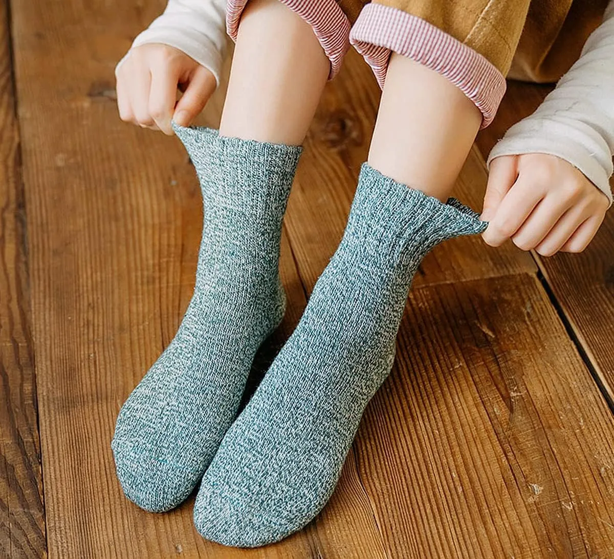 JUNAN 5Pairs Ladies thermal Winter socks, Womens Thick Knitting Warm & comfy Wool Crew Vintage Style Sock