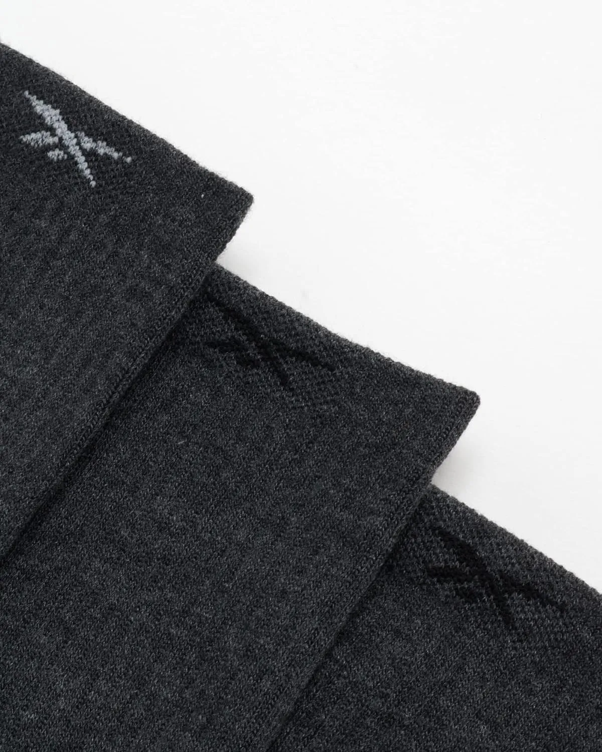 Reebok Men's Crew Socks - 5 Pack Stretch Performance Cushioned High Crew Socks - Arch Support Athletic Socks for Men (6-12.5)