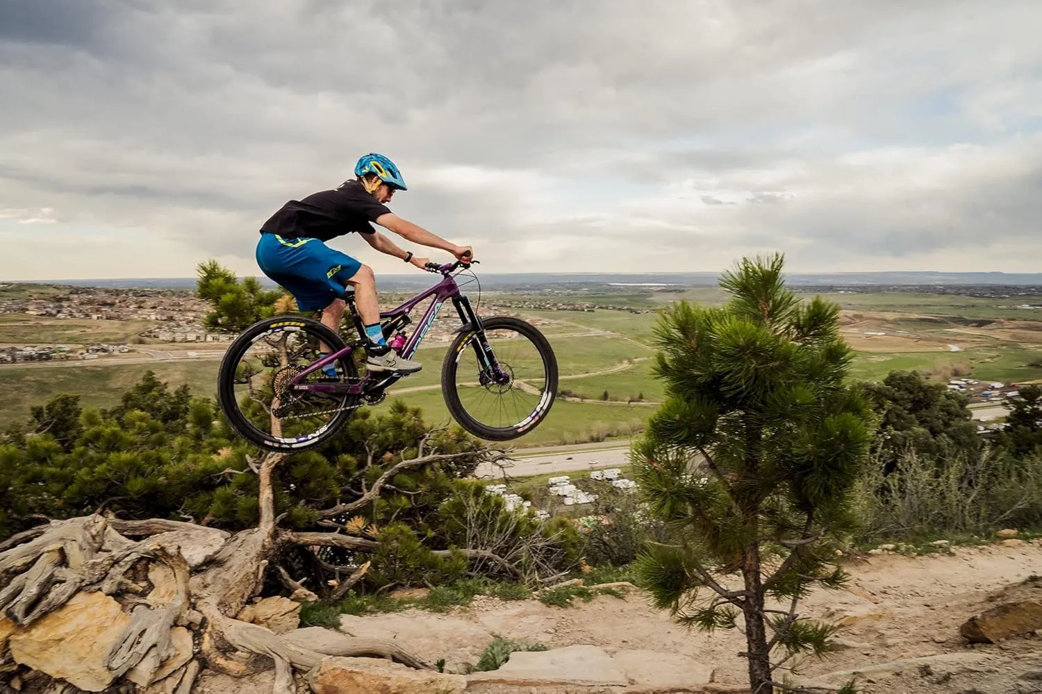 Swiftwick VISION IMPRESSION Crew, National Parks Edition, Running, Hiking and Cycling Socks