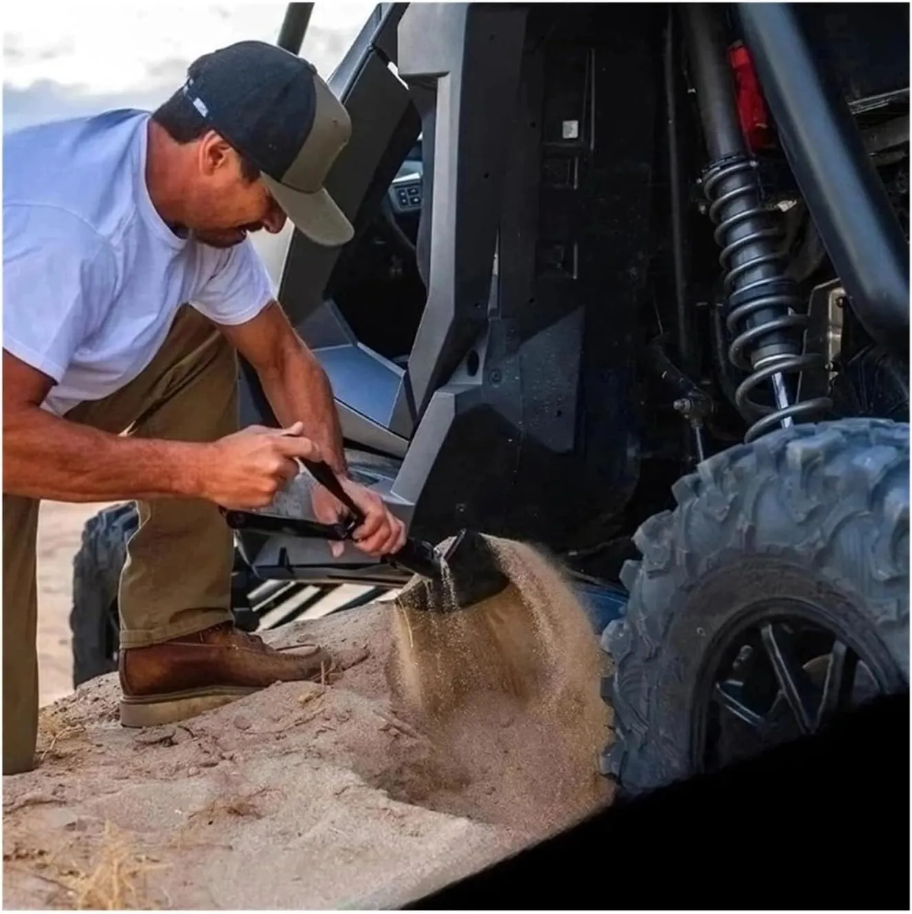 ﻿USA Folding Survival Shovel 1Pcs，W/Pick - Heavy Duty Carbon Steel Military Style Entrenching Tool for Off Road, Camping, Gardening, Beach, Digging Dirt, Sand, Mud & Snow(Black-B)
