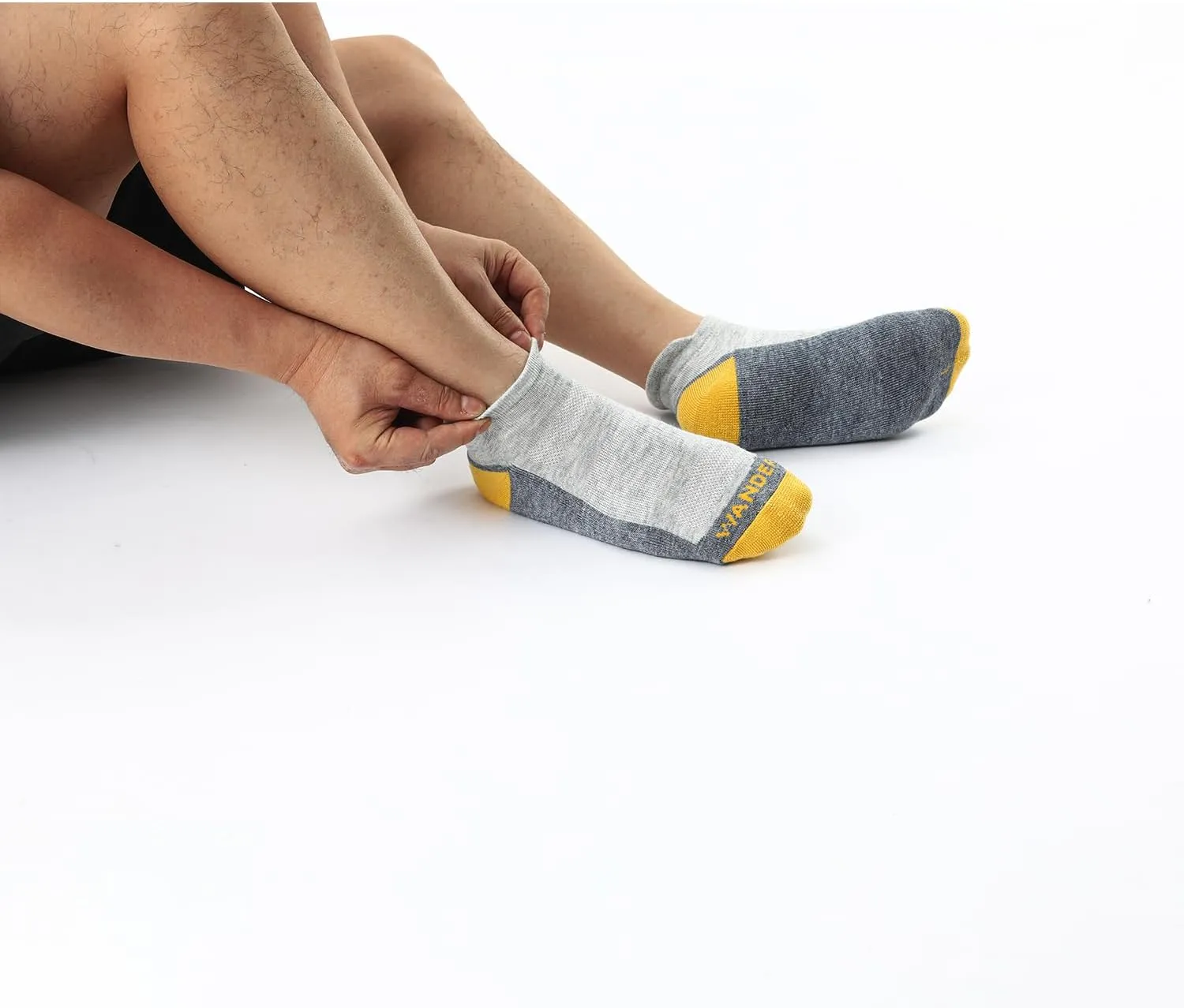 WANDER Merino Wool Ankle Running Hiking Socks 3 Pairs Lightweight Cushioned Sweat-Wicking No Show Athletic Socks Men Women